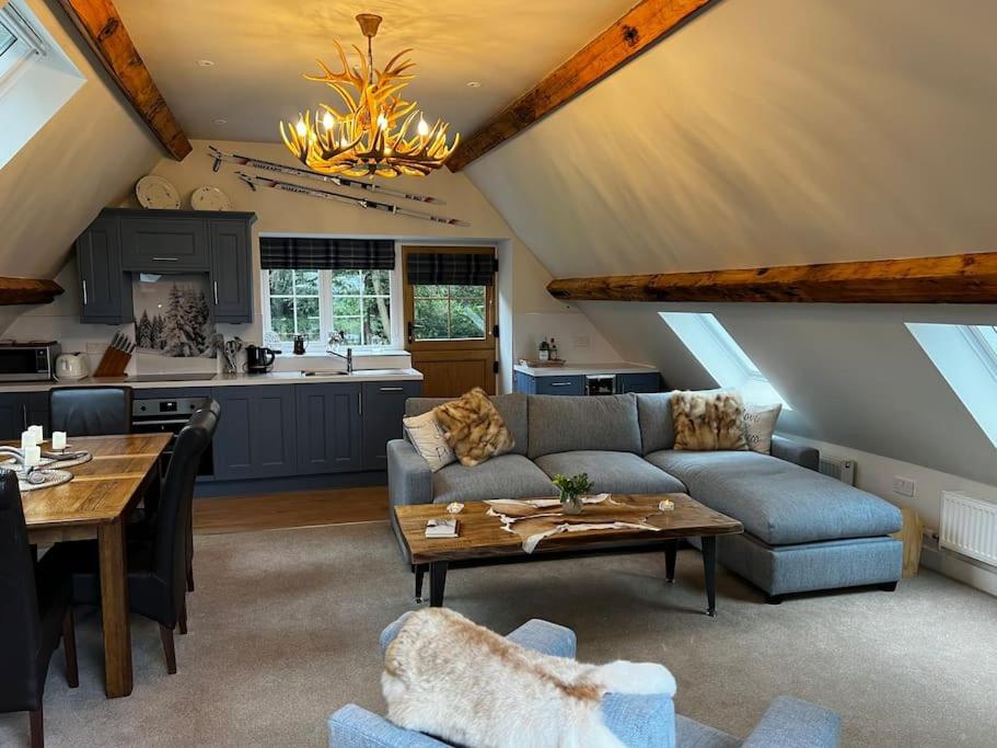Cosy Alpine Cottage In The Heart Of Lancashire Catterall Exterior photo